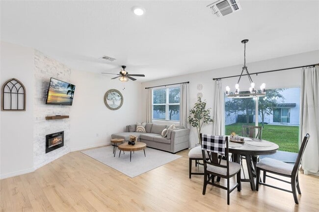 Building Photo - 528 Madison Dr