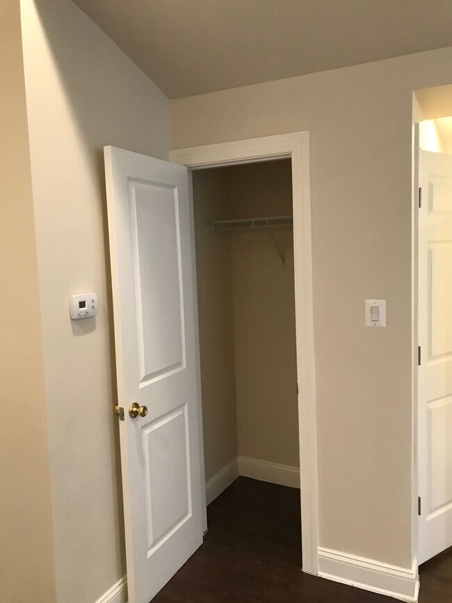 Building Photo - 1800 S 18th St