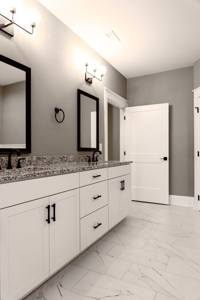 Building Photo - 1088 Veridian Dr