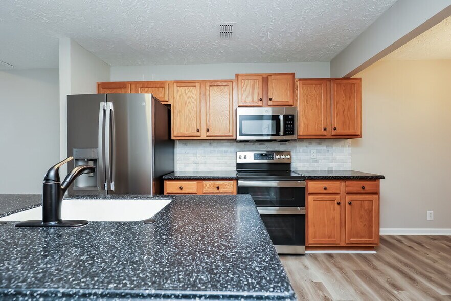 Building Photo - 4824 Nina Marie Ave