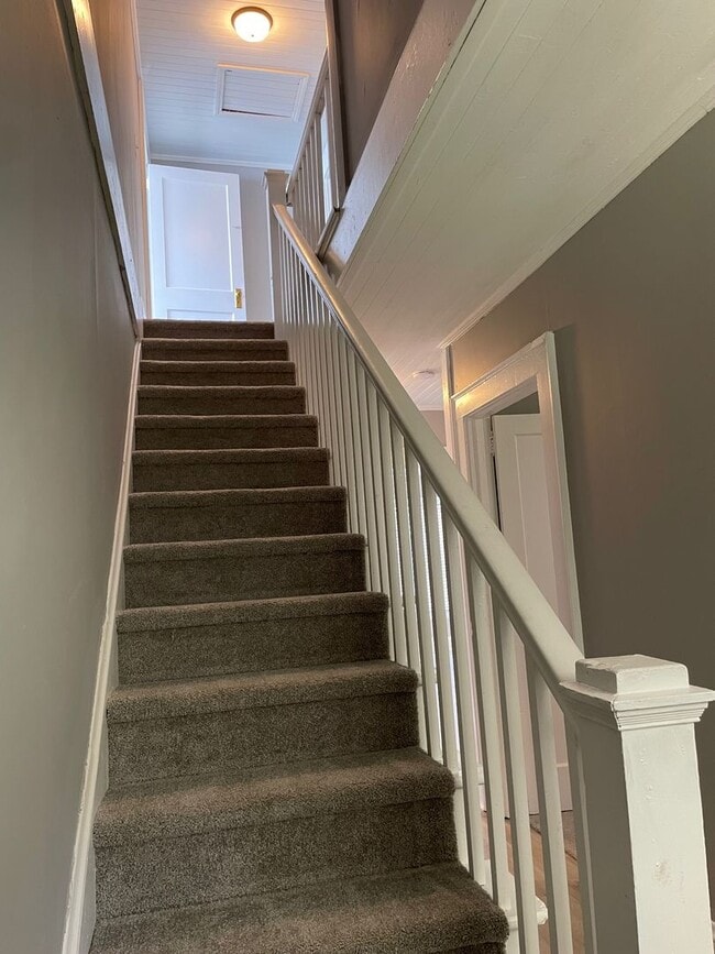 Building Photo - 3 BED, 1 BATH HOME IN ASHEBORO
