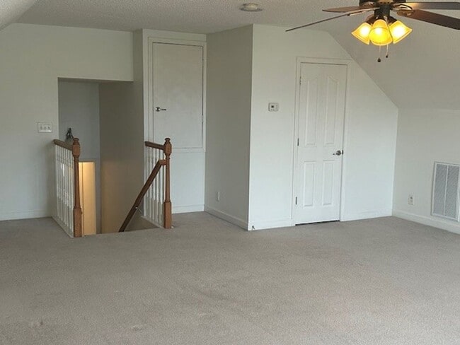 Building Photo - 4236 N Woodstock Dr