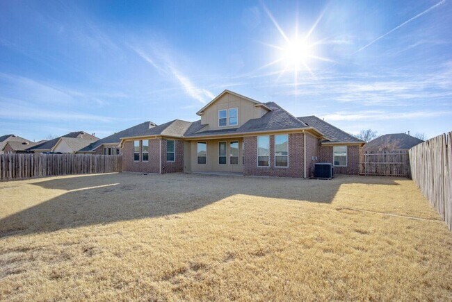 Building Photo - 2405 NW 180th St