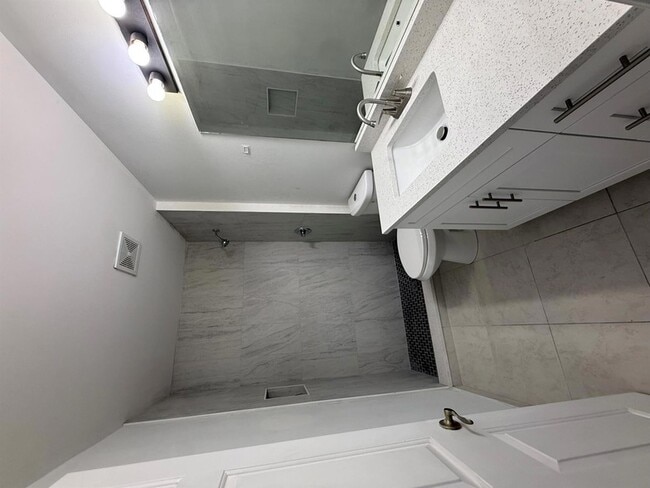 Building Photo - 3134 Coral Ridge Dr