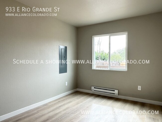 Building Photo - 933 E Rio Grande St