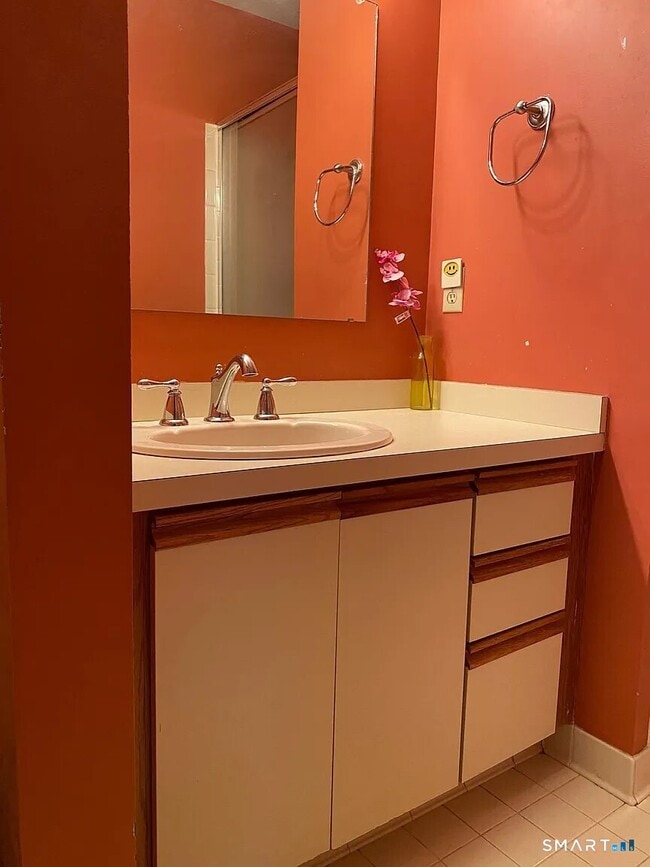 Building Photo - 97 W Norwalk Rd