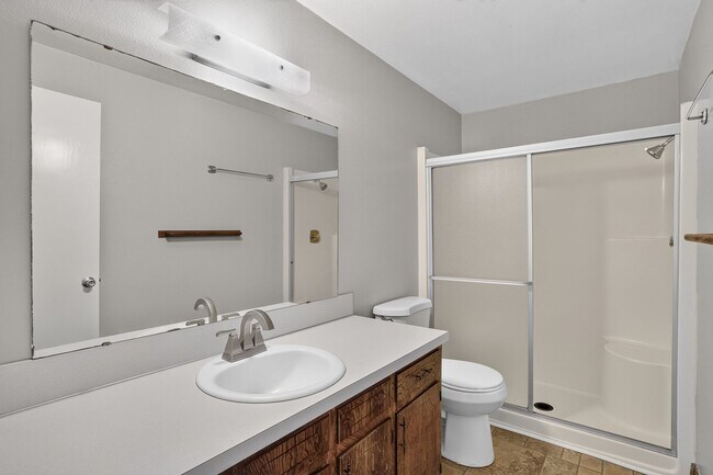 Building Photo - 3 Bedroom Ranch