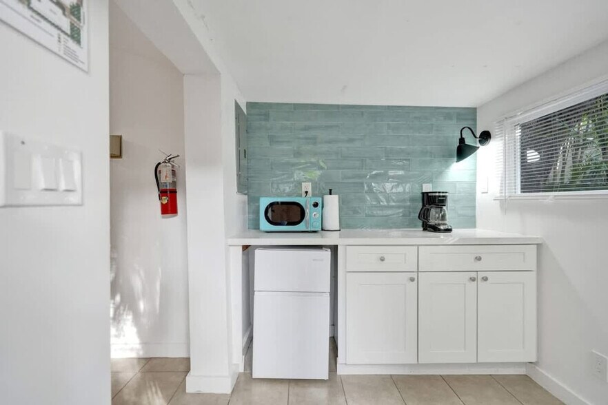 Building Photo - 1115 SW 4th St