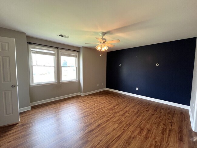 Building Photo - 229A Orlando Ave