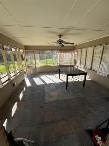 Building Photo - 2121 Cliff Park