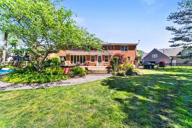 Building Photo - 2617 All Saints Ct
