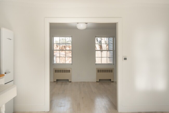 Building Photo - 171 Liberty St