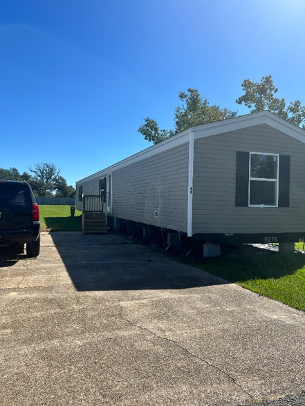 Building Photo - 5859 Tom Hebert Rd