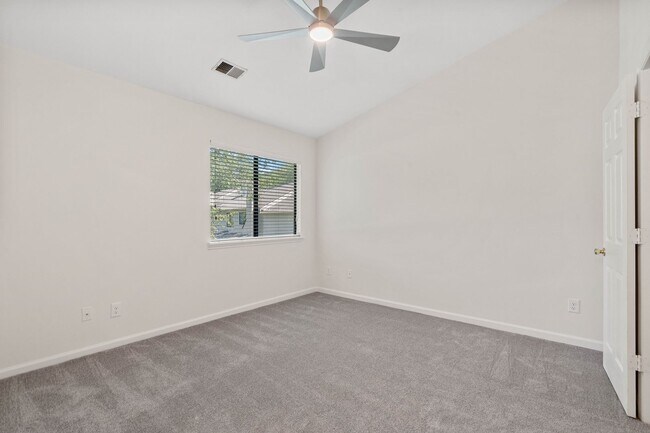 Building Photo - 4091 N Course Dr