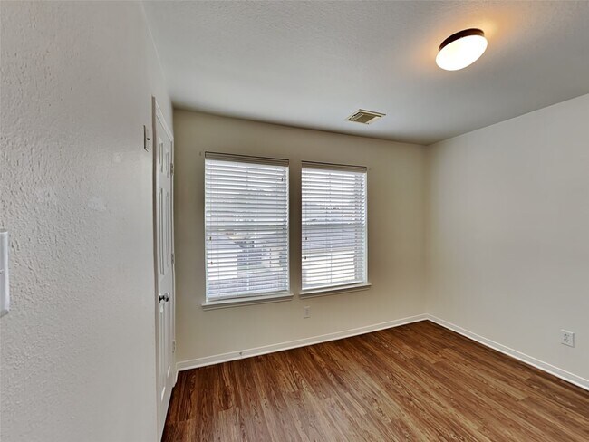 Building Photo - 21806 Grassy Hill Ln
