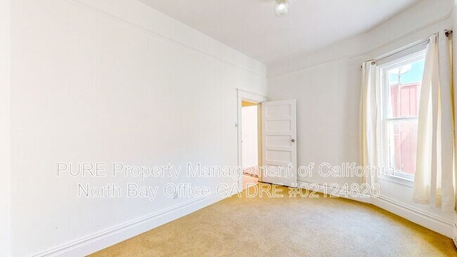 Building Photo - 28 Cunningham Pl