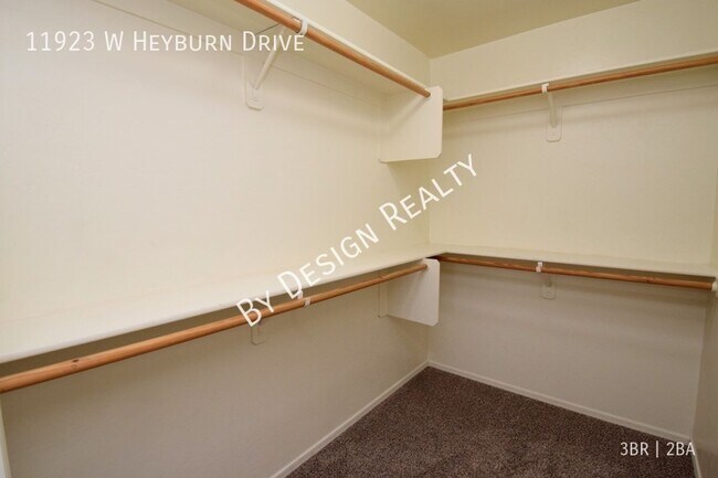 Building Photo - Rancho Marana 3 Bed 2 Bath + Den