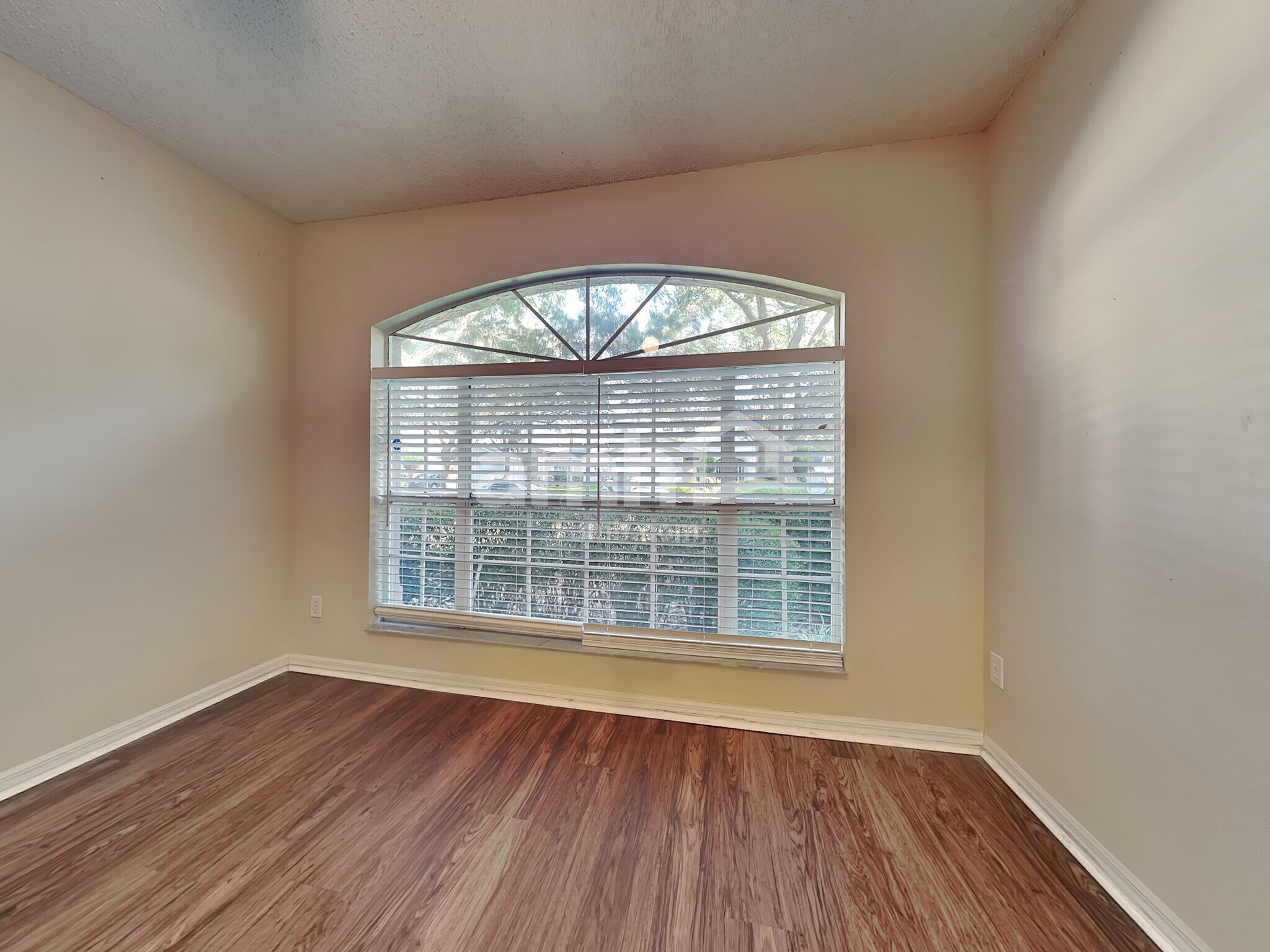 Building Photo - 17758 Oak Bridge St