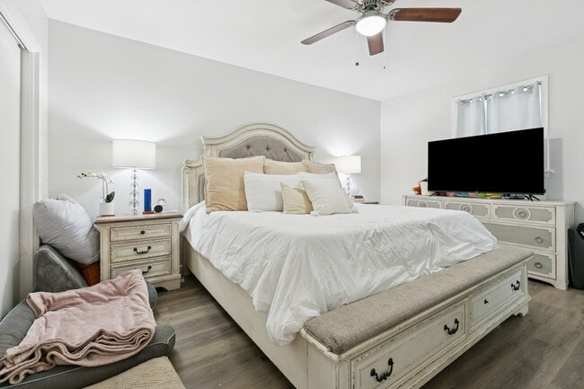 Building Photo - 6805 Merle St