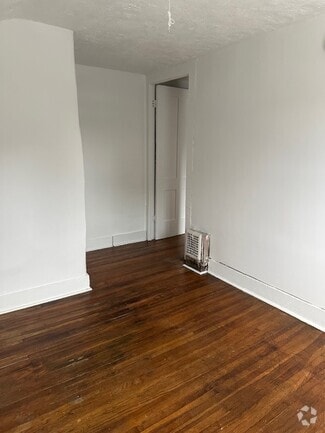 Building Photo - 139 Spencer St