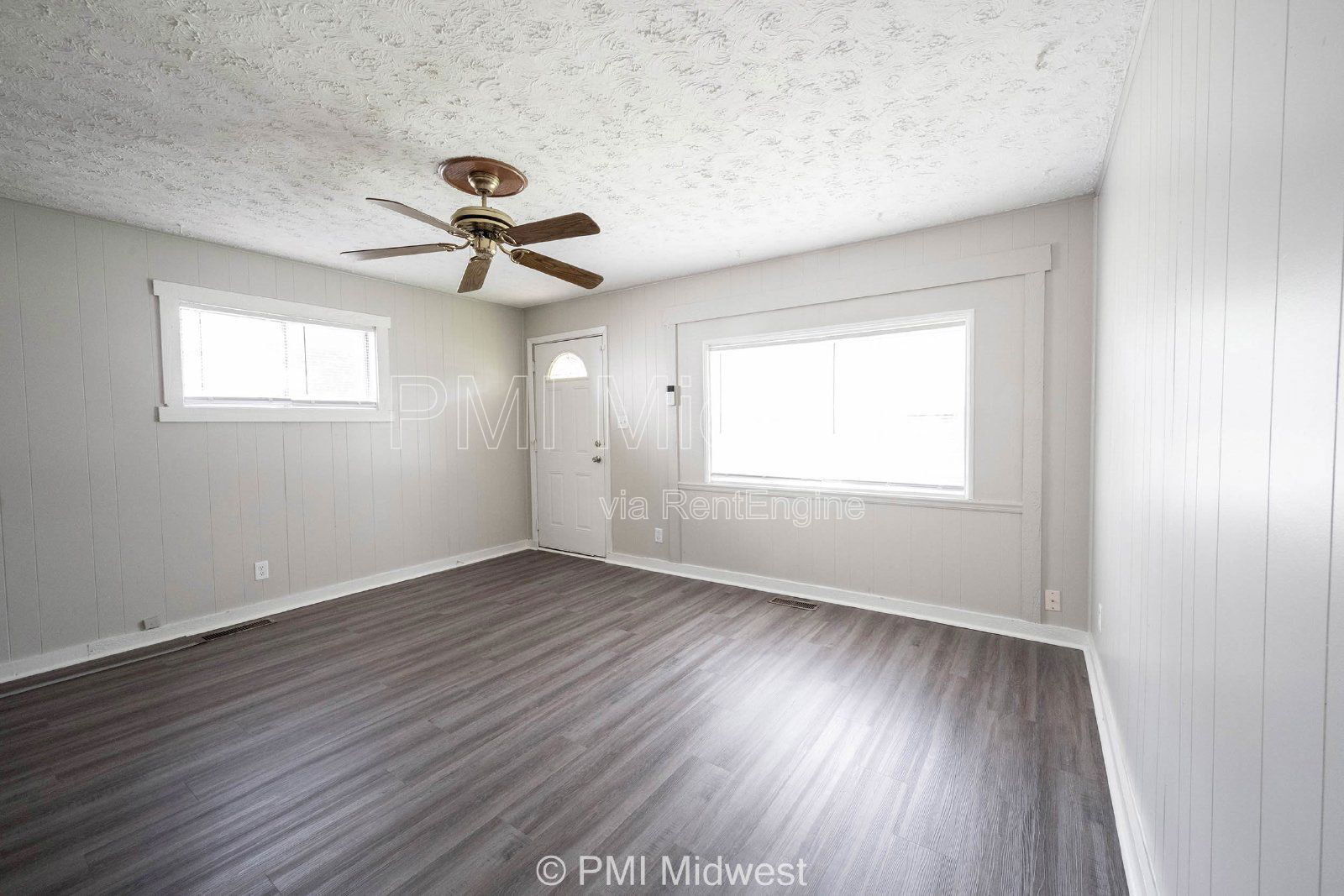 Building Photo - 3748 N Hawthorne Ln