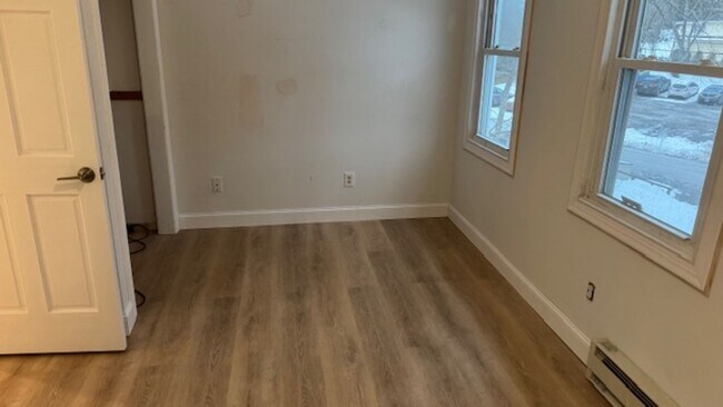 Building Photo - 19 Henning Dr