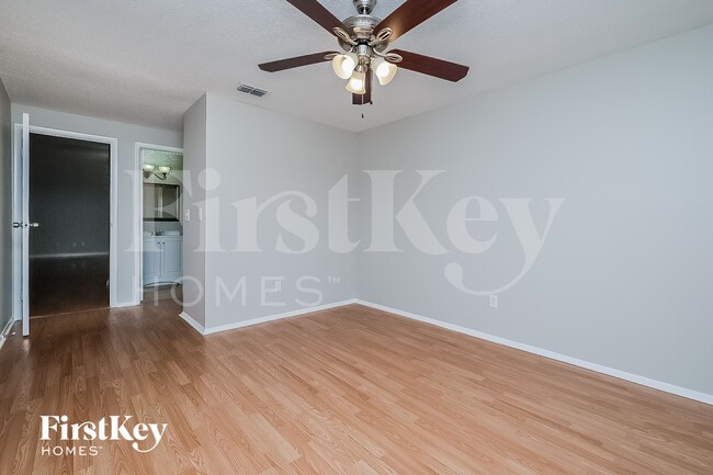 Building Photo - 12213 Hidden Brook Dr