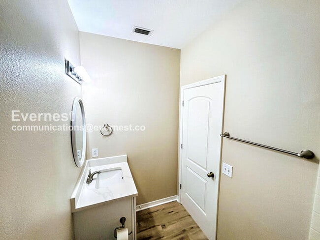 Building Photo - 16351 Swan View Cir