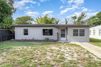 Building Photo - 738 Japonica Dr