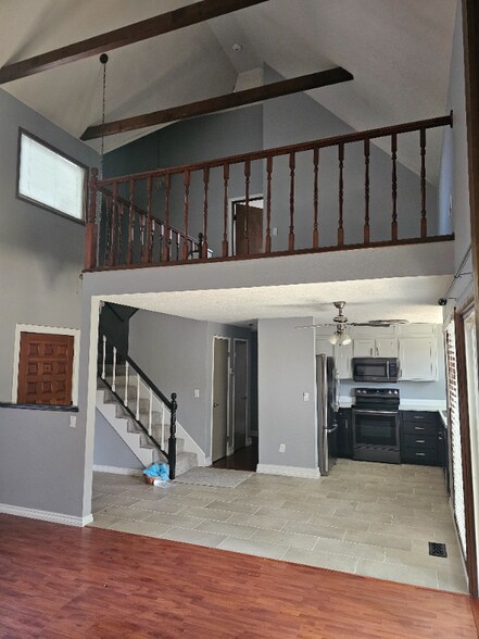 Building Photo - 22222 SW Mandan Dr