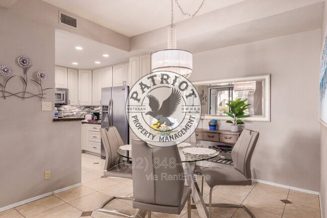 Building Photo - 9708 E Vía Linda