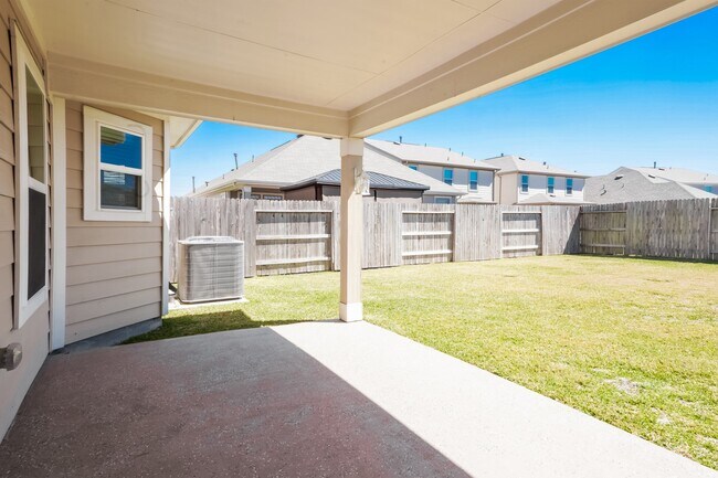 Building Photo - 16603 Live Oak Canyon Dr