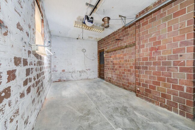 Building Photo - 8721 Goodfellow Blvd