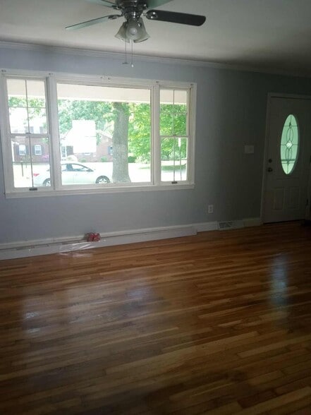 Building Photo - 218 Hunter St