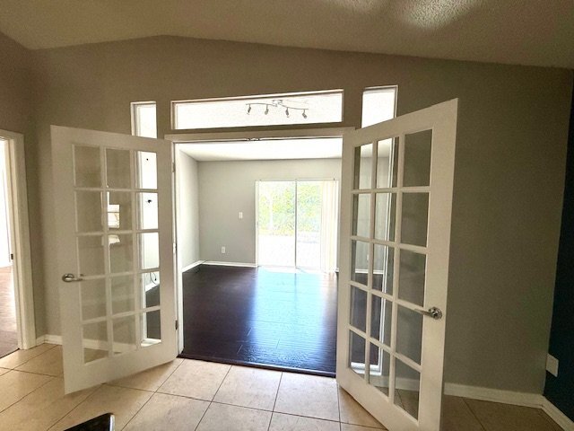 Building Photo - 1207 Auburn Lakes Dr