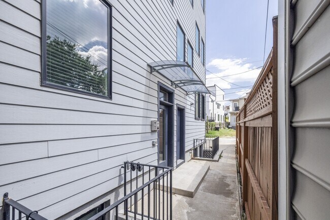Building Photo - 4519 Georgia Ave NW