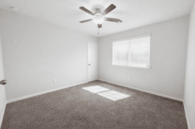 Building Photo - 3515 Cannon Dr