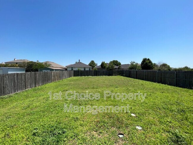 Building Photo - 4888 Parkview Hills Ln