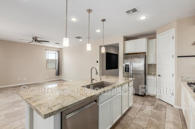 Building Photo - 2753 S 85th Way