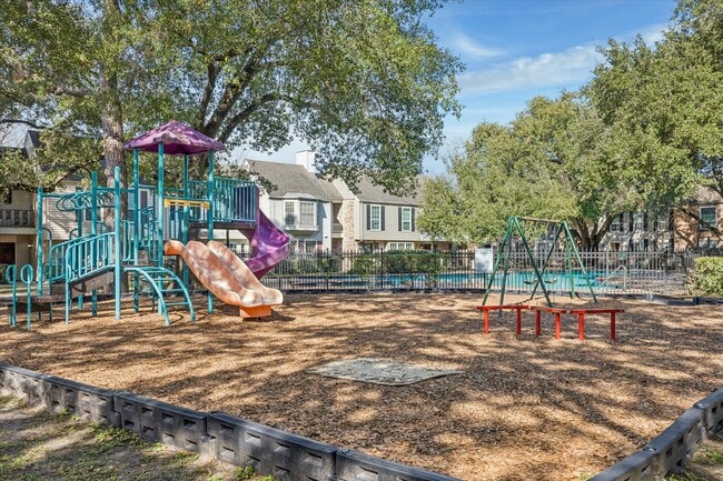 Building Photo - 13062 Trail Hollow Dr