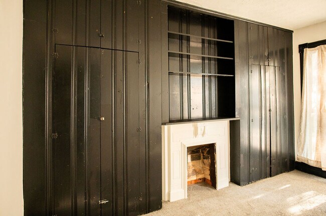 Building Photo - 415 Brightwood Ave