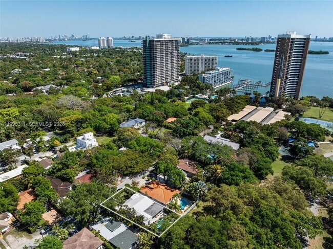 Building Photo - 696 NE 67th St