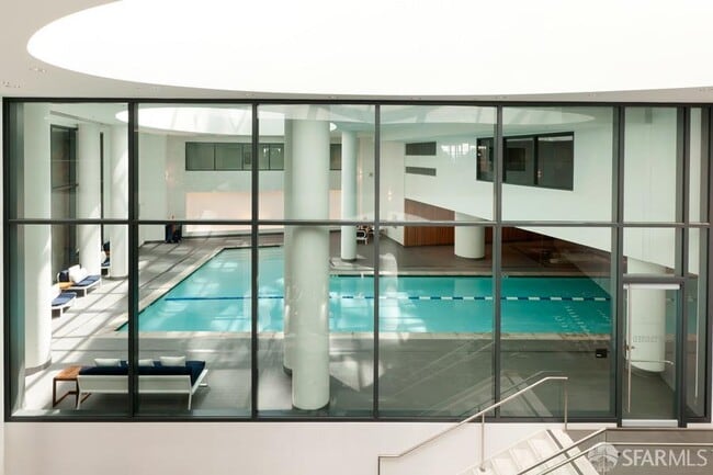 Building Photo - 333 Beale St