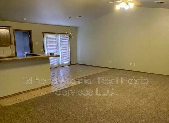 Building Photo - 213 Willow Branch Rd