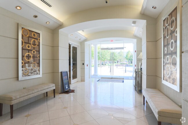 Lobby Photo - City Center Townes