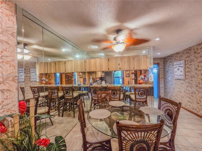 Building Photo - 8044 NW 41 Ct