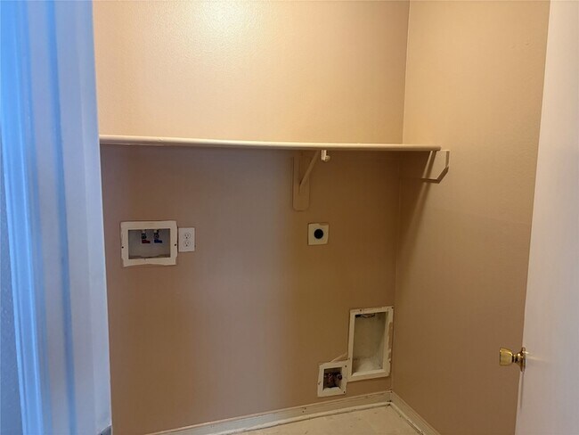 Building Photo - 1410 Seafield Dr