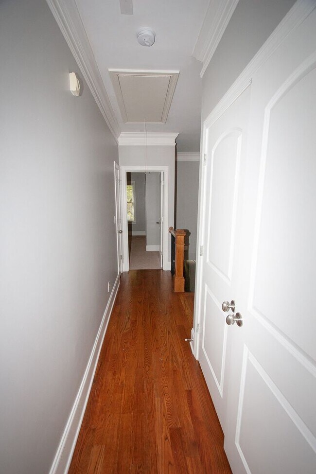 Building Photo - 839 Inman Vlg Pkwy NE