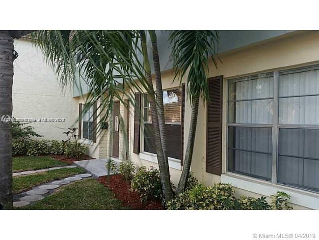 Building Photo - 811 NW 46th Ave  811 Plantation Fl 33317