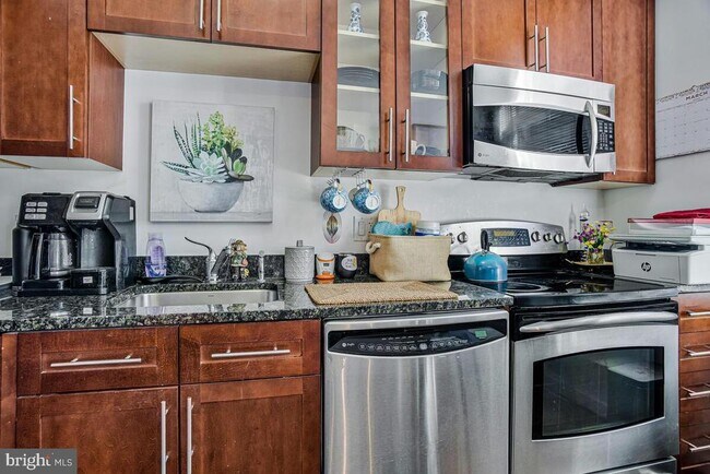 Building Photo - 157 Fleet St